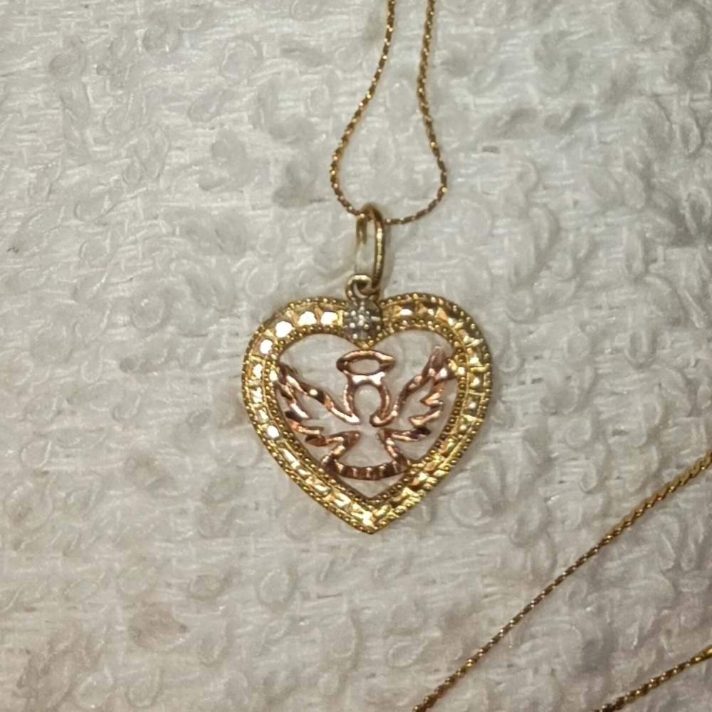 10k Gold Heart Pendant Necklace